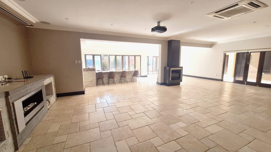 To Let 4 Bedroom Property for Rent in Jim Fouchepark Free State
